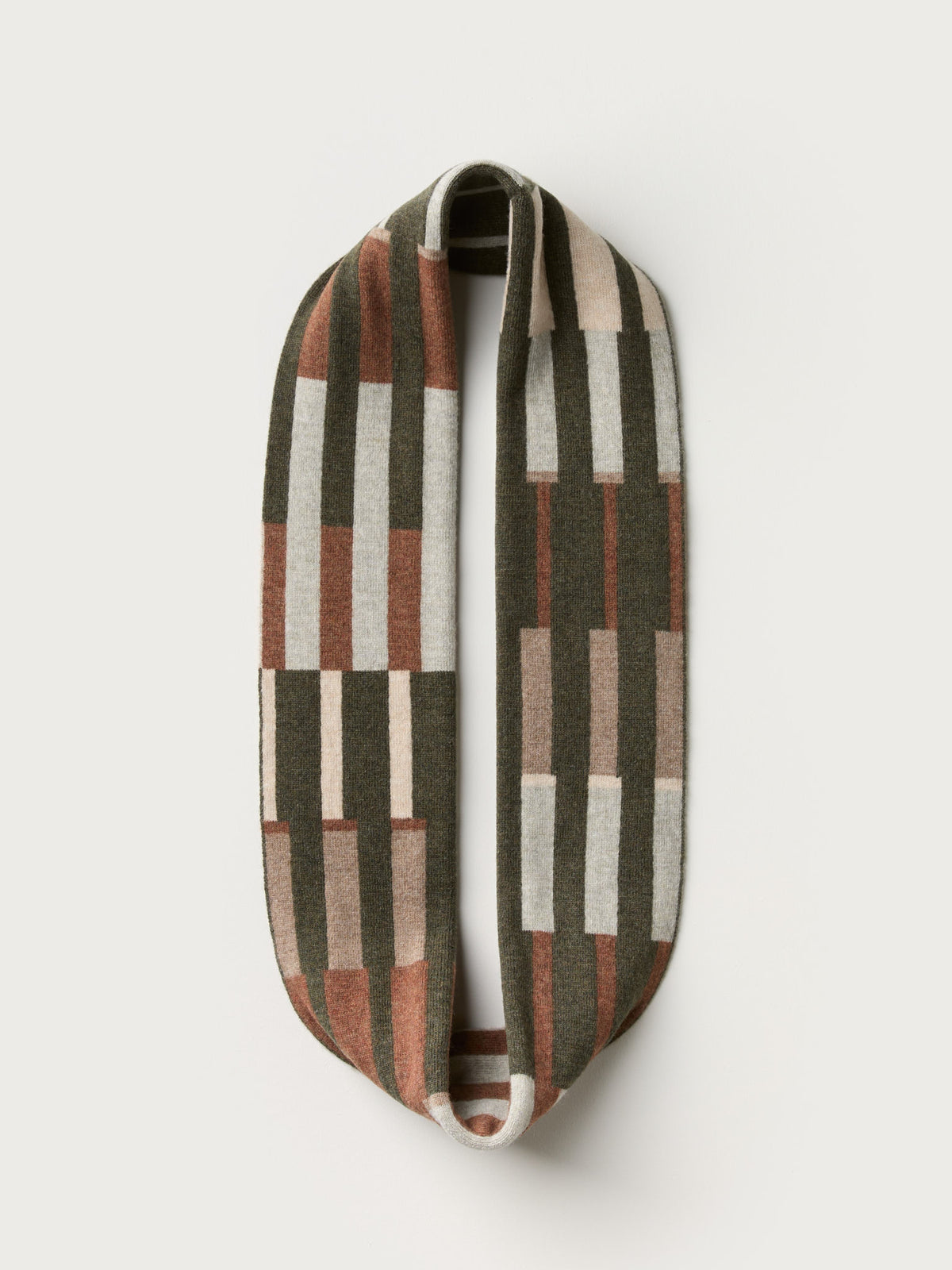 Circle Scarf "Harbour" - Nettle, Hazelnut, Wren