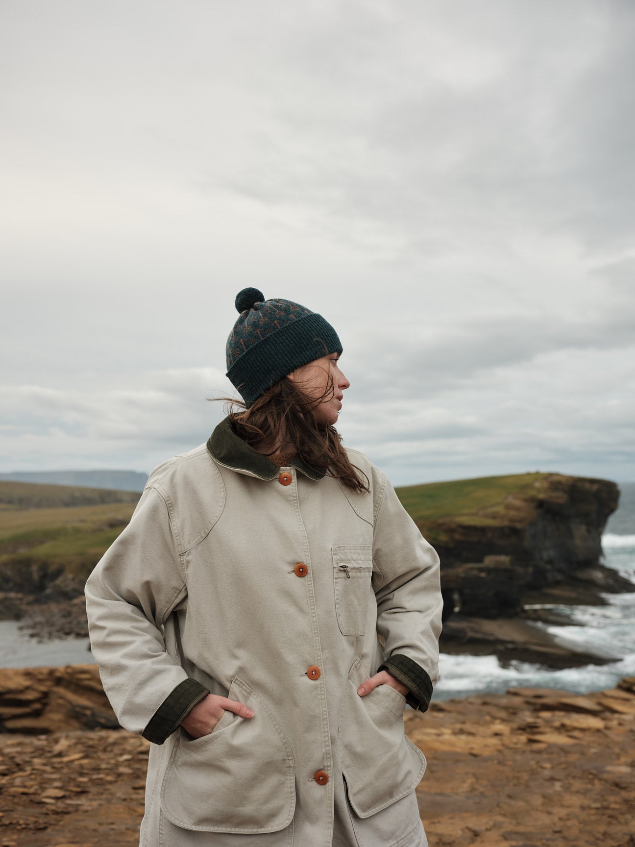 Pom Hat "Arrow" - Ink & Hazelnut