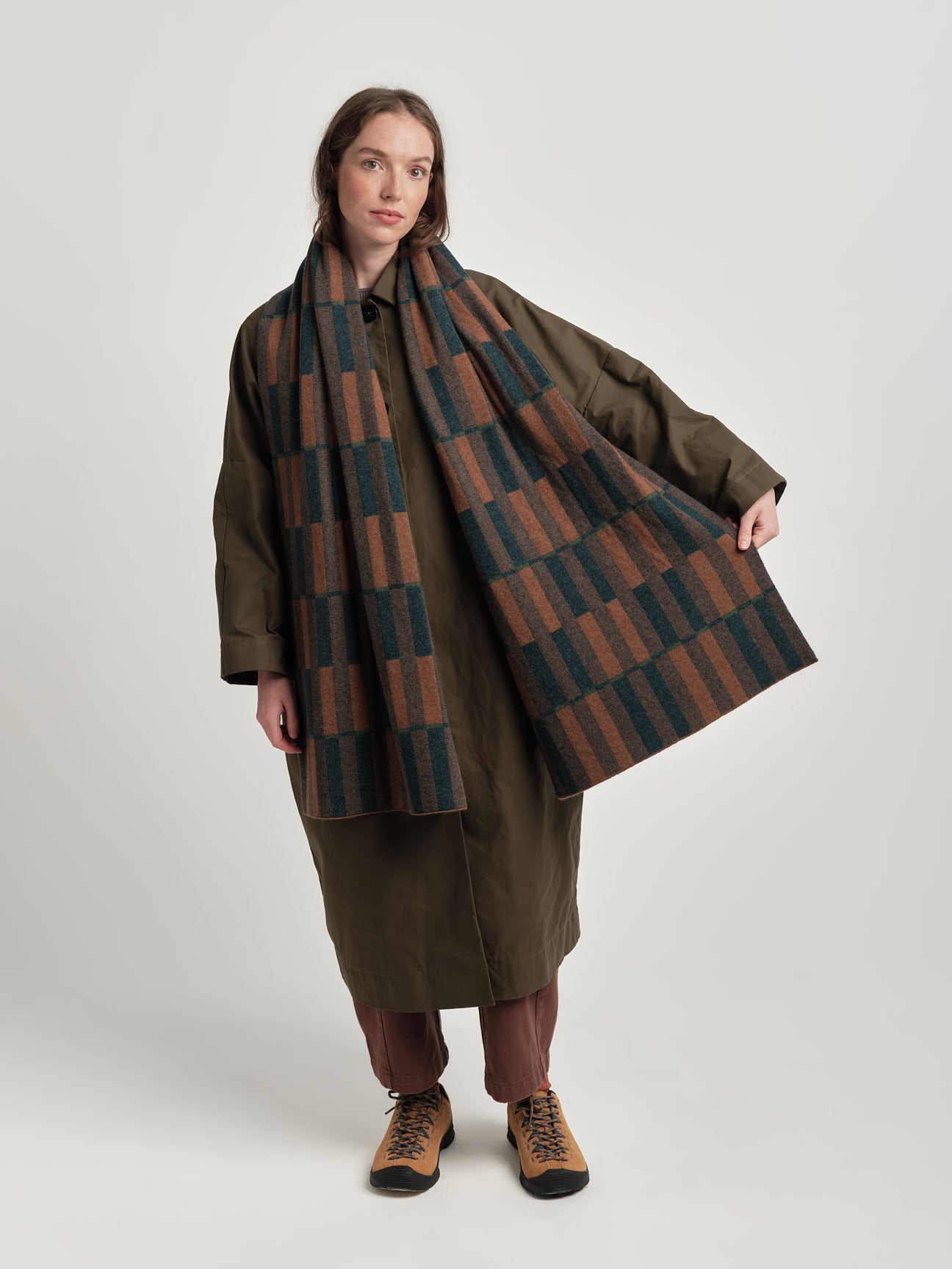 Scarf "Garden" - Hazelnut & Ink